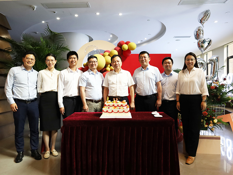 二十一载 智造未来丨贺云顶贵宾会股份廿一诞辰，再启新篇